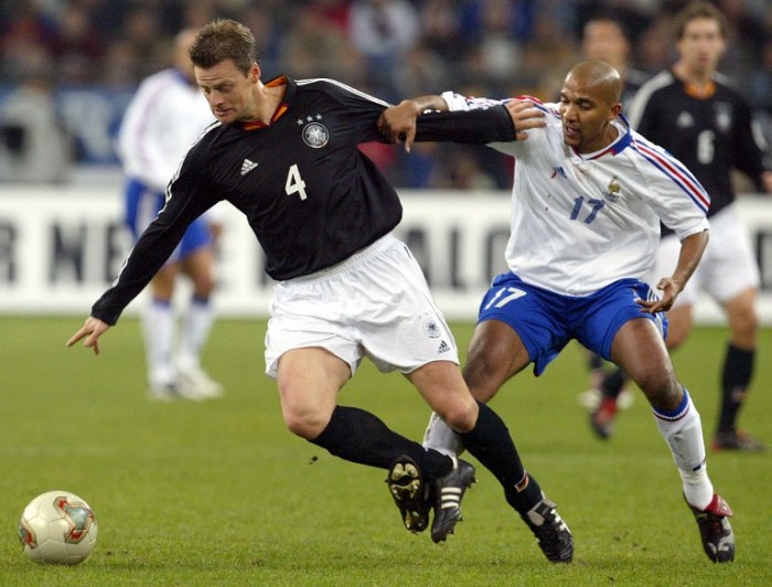 Christian Woerns im schwarzen Auswärtstrikot 2004 (Foto AFP)