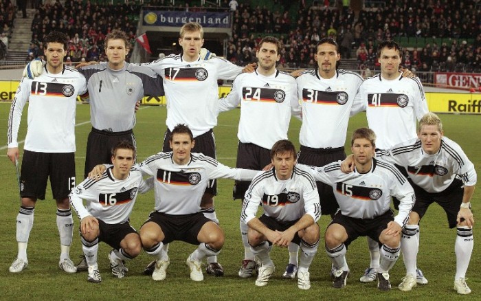 Philipp Lahm, Miroslav Klose, Bernd Schneider, Thomas Hitzlsperger, Bastian Schweinsteiger und Michael Ballack, Jens Lehmann, Per Mertesacker, Manuel Friedrich, Kevin Kuranyi and Heiko Westermann (Foto AFP)