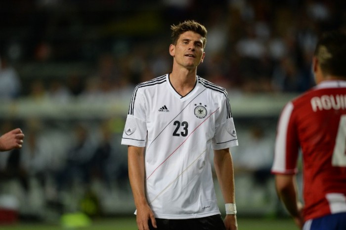 Mario Gomez im weißen EM 2012 Trikot (Foto AFP)