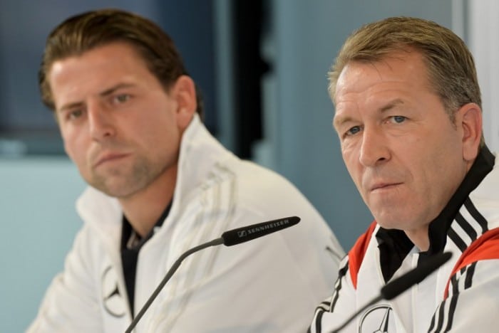 Roman Weidenfeller (L) zusammen mit Torwarttrainer Andreas Koepcke am 12.November 2013vor den Länderspielen gegen England und Italien. Germany, AFP PHOTO / GUENTER SCHIFFMANN