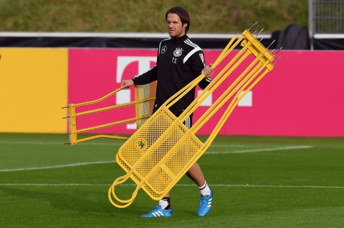 Assistant Trainer Thomas Schneider beim Training am 13.Oktober 2014 vor dem Länderspiel gegen Irland. AFP PHOTO / PATRIK STOLLARZ