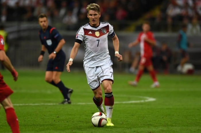 Bastian Schweinsteiger mit Rückennummer 7 im 4-Sterne-DFB-Trikot beim EM-Quali-Spiel gegen Polen am 4.September 2015. AFP PHOTO / PATRIK STOLLARZ