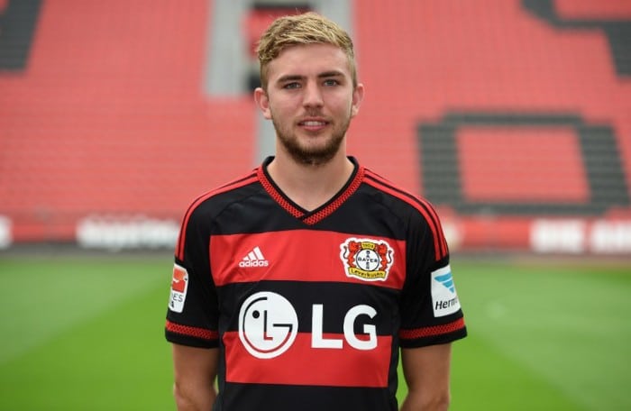 Leverkusen's Mittelfeldspieler Christoph Kramer bei der Präsentation des Bayer 04 Leverkusenam 13.Juli 2015. AFP PHOTO / PATRIK STOLLARZ