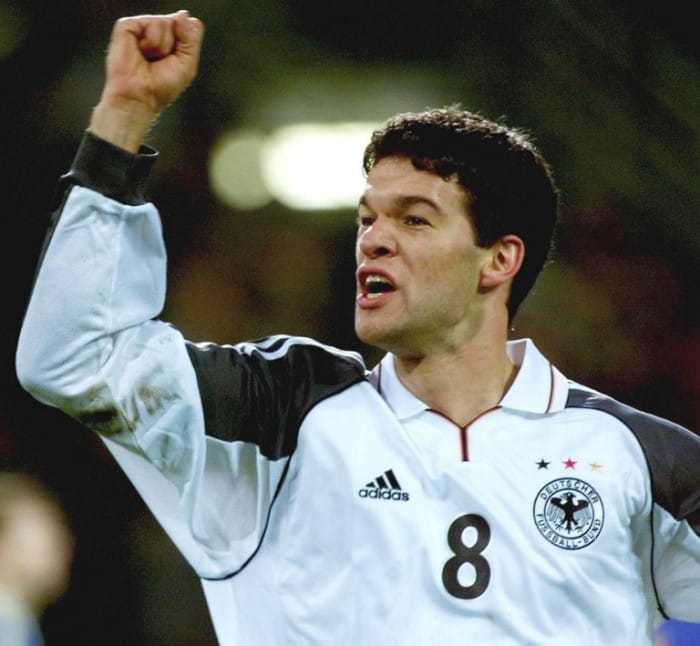 Michael Ballack im DFB Trikot im November 2001 AFP PHOTO FRANCK FIFE