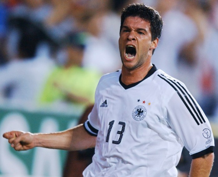 Michael Ballack feiert sein 39.Tor am 21 Juni 2002 gegen die USA beim 2002 FIFA World Cup Korea/Japan. AFP PHOTO/EMMANUEL DUNAND