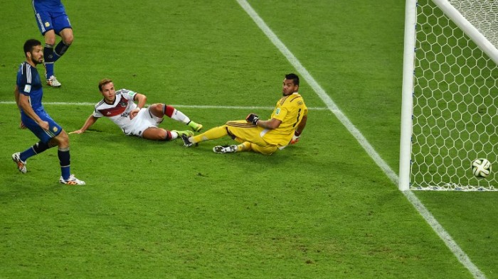 Mario Götze mit dem 1:0 im WM Finale 2014 in Rio de Janeiro am 13.Juli 2014. AFP PHOTO / GABRIEL BOUYS