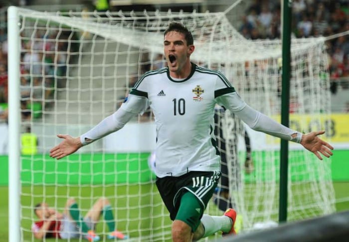 Nordirlands Stürmer Kyle Lafferty gegen Ungarn am 7.September 2014 in Budapest. AFP PHOTO / ATTILA KISBENEDEK