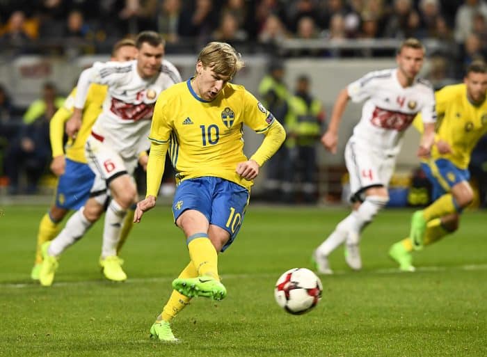 Schwedens Emil Forsberg (C) beim 4:0 gegen Weißrussland am 25.März 2017. / AFP PHOTO / Jonathan NACKSTRAND