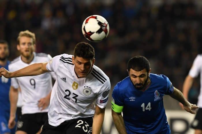 Mario Gomez erzielt das 2:1 gegen Aserbaidschan / AFP PHOTO / Kirill KUDRYAVTSEV