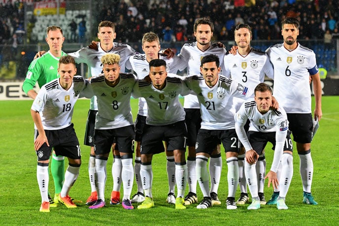 Startaufstellung Deutschlands gegen San Marino (Foto AFP)