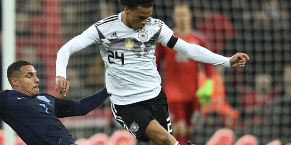 Leroy Sané im Nationatrikot mit der Rückennummer 24 beim Länderspiel gegen England im Herbst 2017. (Foto AFP)