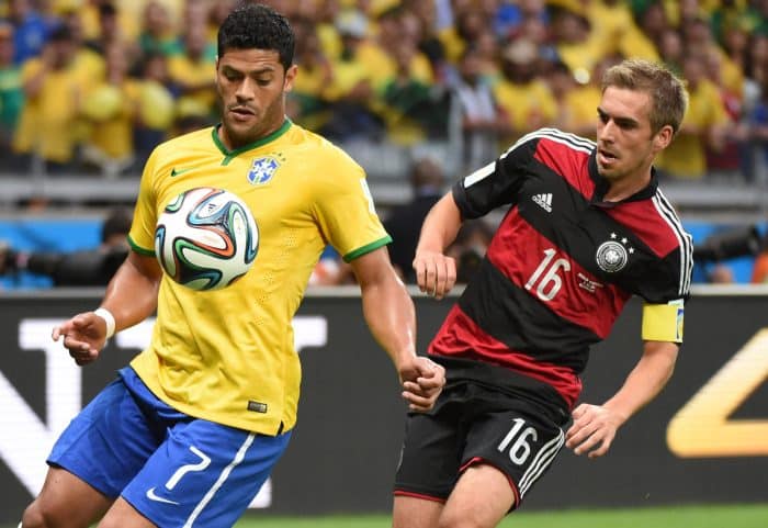 DFB-Kapitän und Weltmeister Philipp Lahm beim 7:1 im WM-Halbfinale mit seiner Nummer 16 im DFB-Trikot 2014 (Foto AFP)