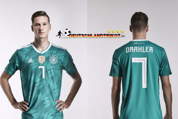 Julian Draxler im neuen WM Trikot away von adidas.