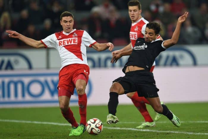 Jonas Hector wird weiterhin das FC Köln Trikot tragen! (Foto AFP)