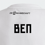 Ben auf dem DFB Baby Trikot 2018