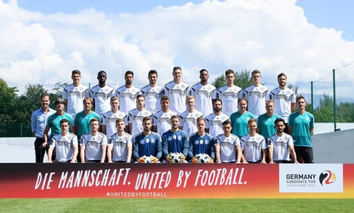 Der deutsche Wm Kader 2018: 23 Nationalspieler plus dem Trainerteam im Trainingslager in Eppan / Südtirol. (Foto DFB)