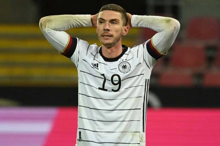 Zum zwecke des familiennachzugs oder um in deutschland einer erwerbstätigkeit oder einem studium nachzugehen? Podolski Rückennummer Deutschland . Ruckennummer 20 Im Deutschland Trikot
