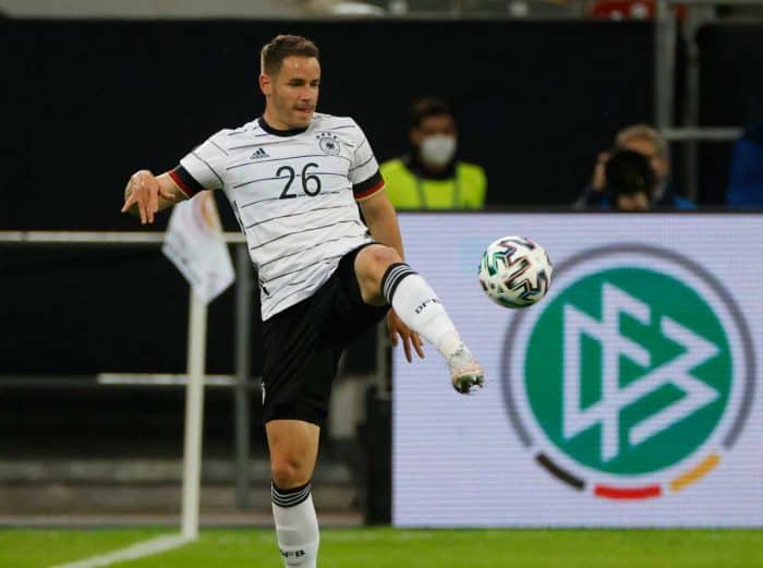 Deutschlands Verteidiger Christian Guenter (L) im DFB Trikot mit der 26 beim Fußball-Freundschaftsspiels zwischen Deutschland und Lettland in Düsseldorf, Westdeutschland, am 7. Juni 2021, in Vorbereitung auf die UEFA-Europameisterschaft. Odd ANDERSEN / AFP