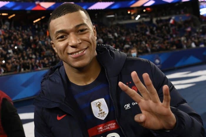 Weltmeister Frankreich kann den Titel 2022 verteidigen - Kylian Mbappe freut sich über vier Tore im letzten Wm-Qualispiel gegen Kasachstan. (Photo by FRANCK FIFE / AFP)