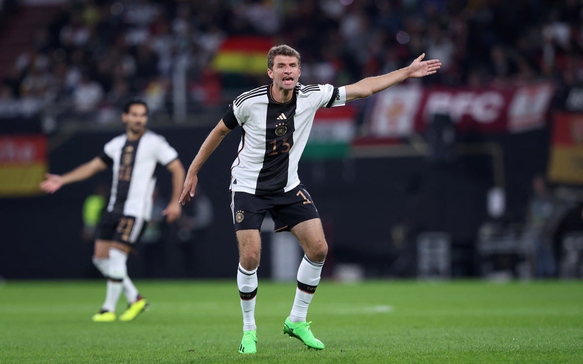 Deutschlands Stürmer Thomas Müller im neuen DFB Trikot 2022 während des UEFA-Nations-League-Fußballspiels zwischen Deutschland und Ungarn in Leipzig, Ostdeutschland, am 23. September 2022. (Foto: Ronny Hartmann / AFP)