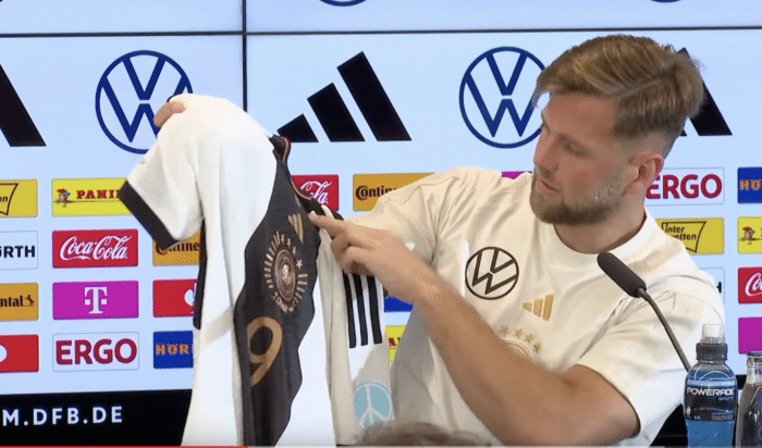 DFB Sondertrikot zum 1000.Länderspiel