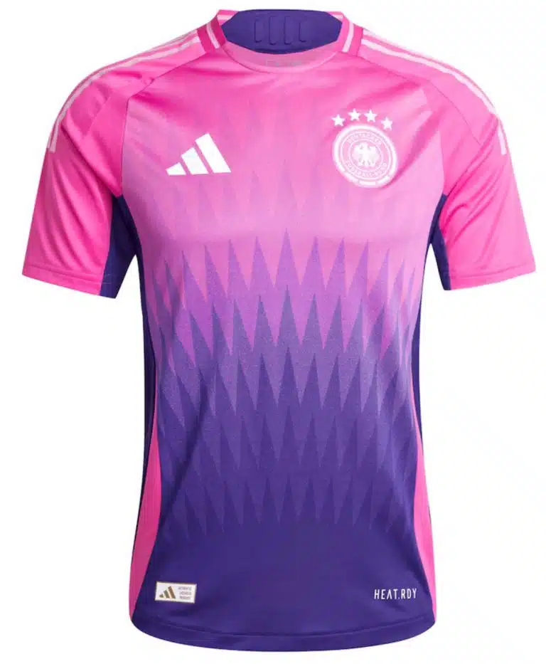 Das Deutschland Away Trikot 2024 zur Fußball EM