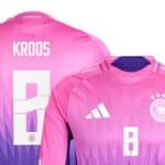 Rückennummer 8 im Deutschland Trikot - Toni Kroos