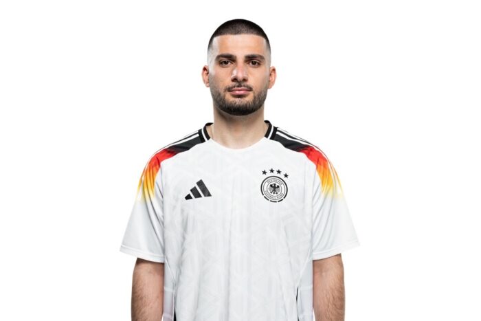 DFB Trikotnummer 26: Deniz Undav im neuen DFB Trikot 2024