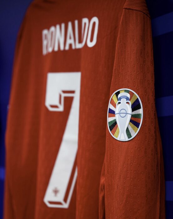 EM Trikot von Portugal mit dem UEFA Badget