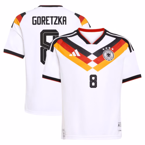 Im November 2025 trägt das DFB Trikot 2026 die Rückennummer 8.