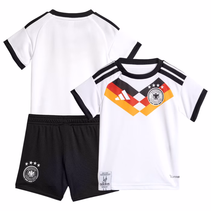 Für die Kleinsten: Deutschland Baby-Set (60 €)