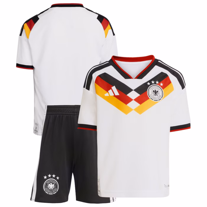 Komplett ausgestattet: Replica Heim-Set für Kinder (70 €)