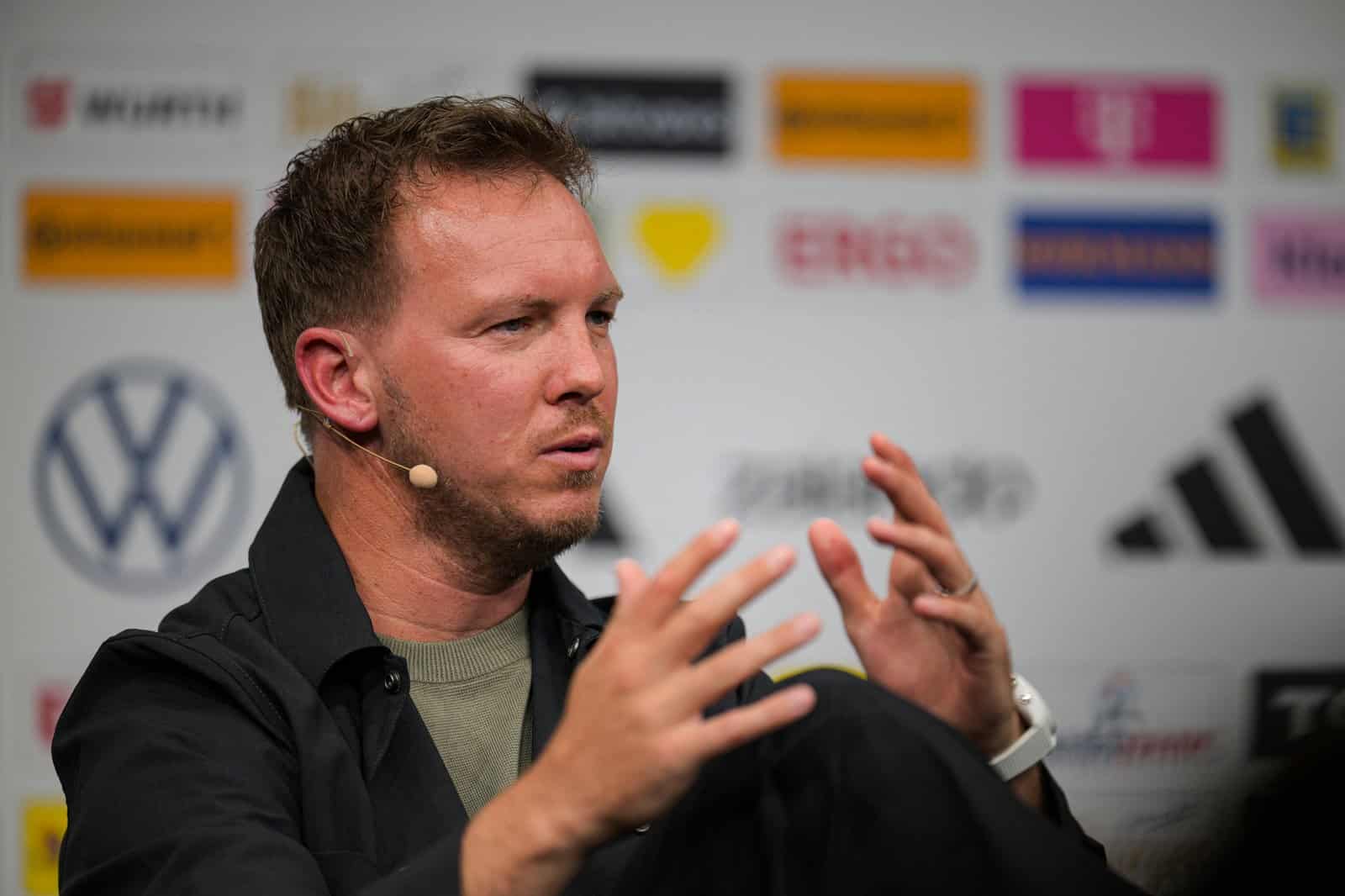 Bundestrainer Julian Nagelsmann spricht bei der Pressekonferenz zur Bekanntgabe des deutschen WM-Kaders 2026 am 21. Mai 2026 in Frankfurt am Main. (Copyright AFP/Hannes P. Albert)